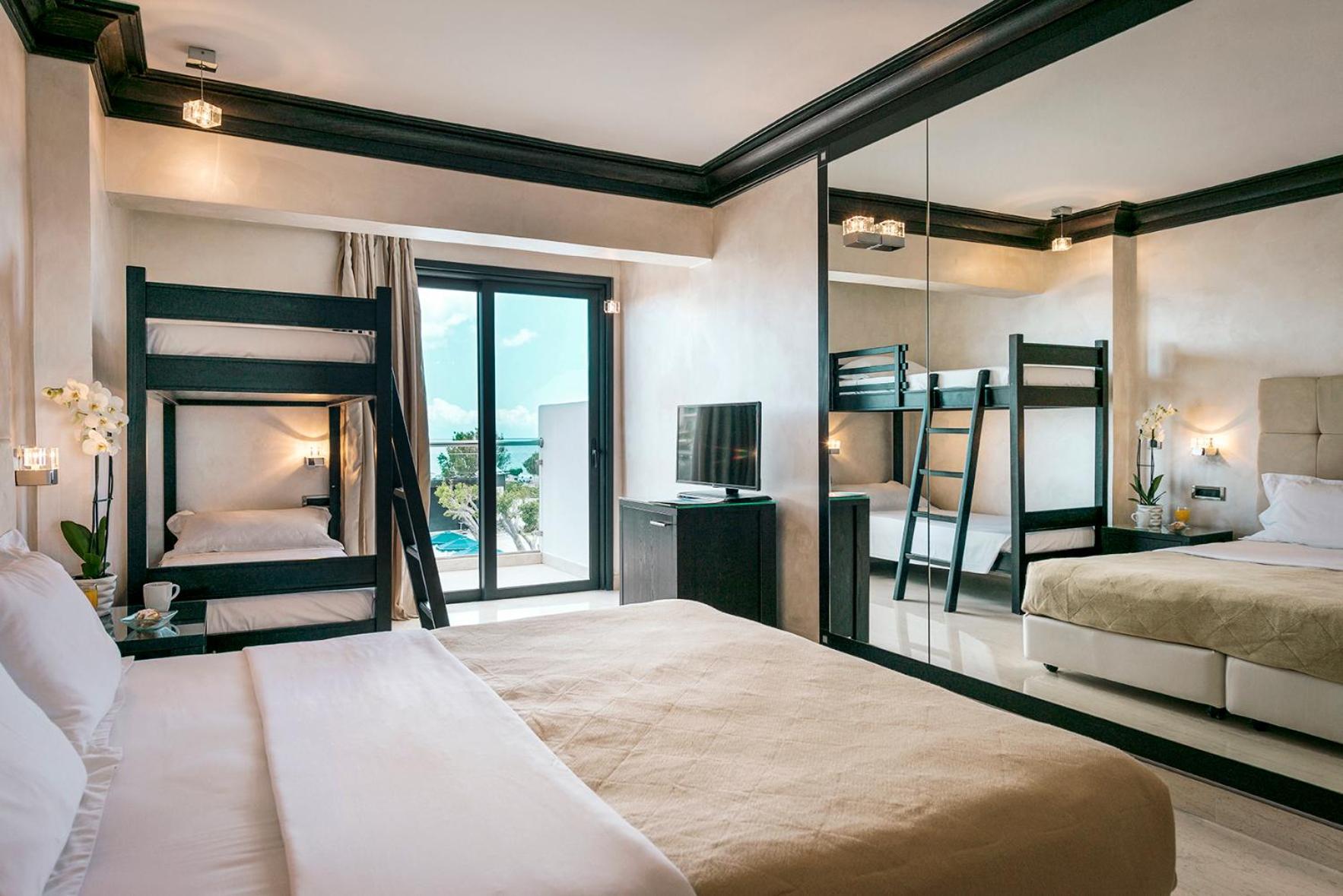 Quadruple Room Sea View