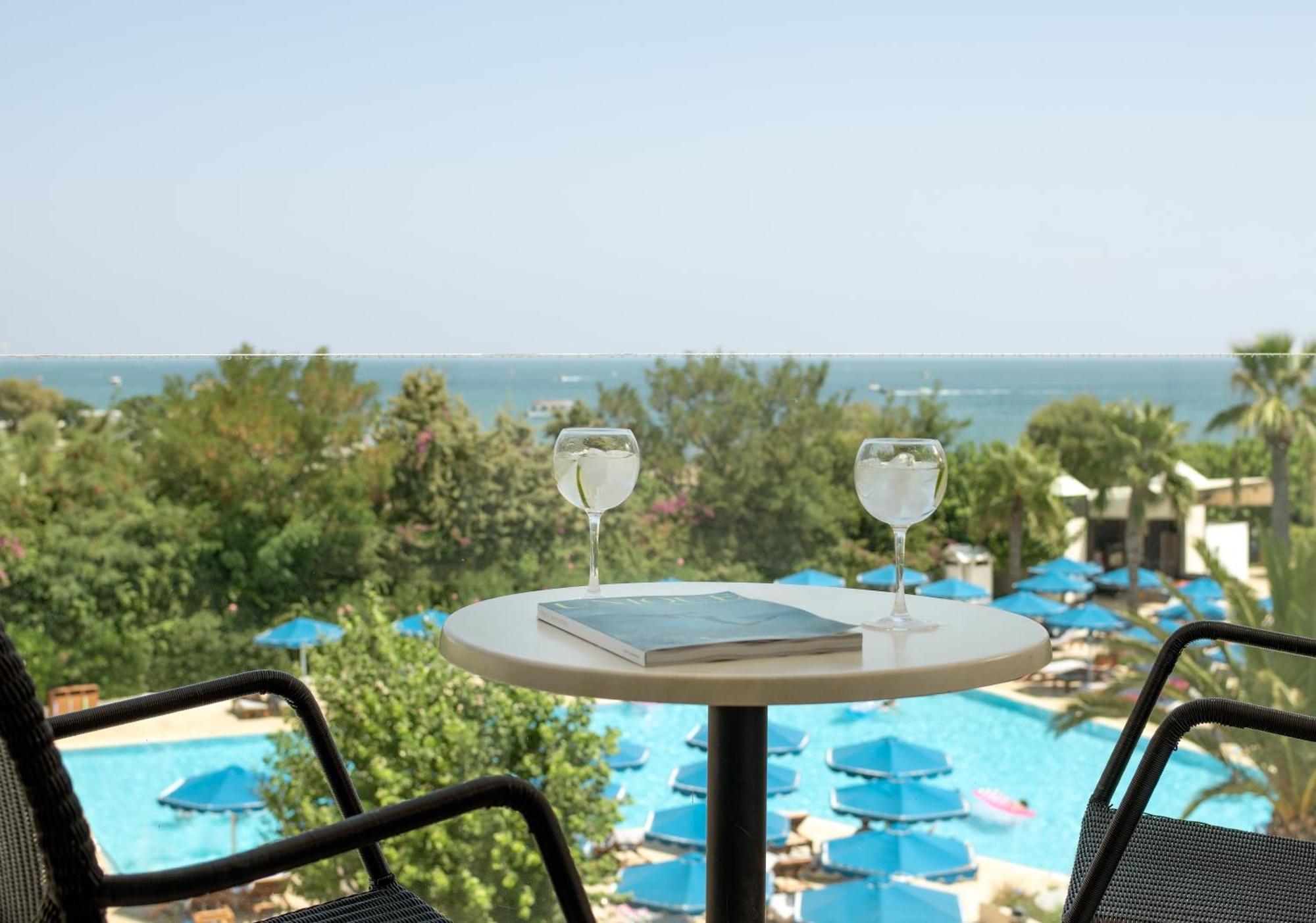 Twin Room Sea View